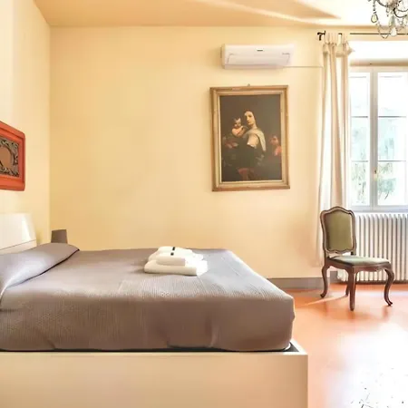 The Luxury Historic Palace Of Santa Croce *