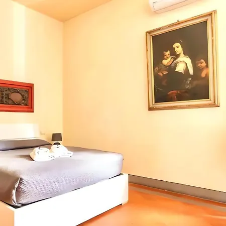 The Luxury Historic Palace Of Santa Croce