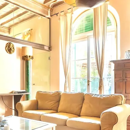 The Luxury Historic Palace Of Santa Croce Apartment
